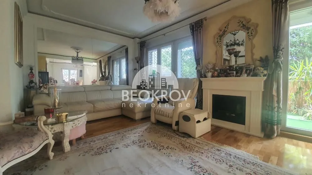 Izdavanje, četvorosoban stan, 150m², Čubura, Beograd