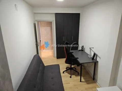 Izdavanje, trosoban stan, 70m², Stari Grad, Beograd - image 8