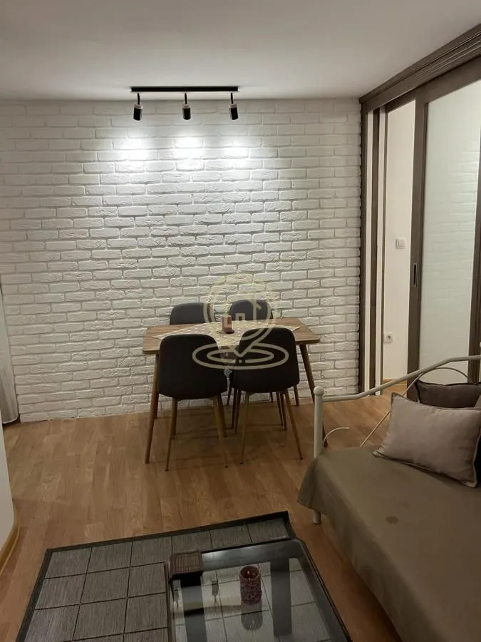 Prodaja, jednosoban stan, 36m², Stari Grad, Beograd