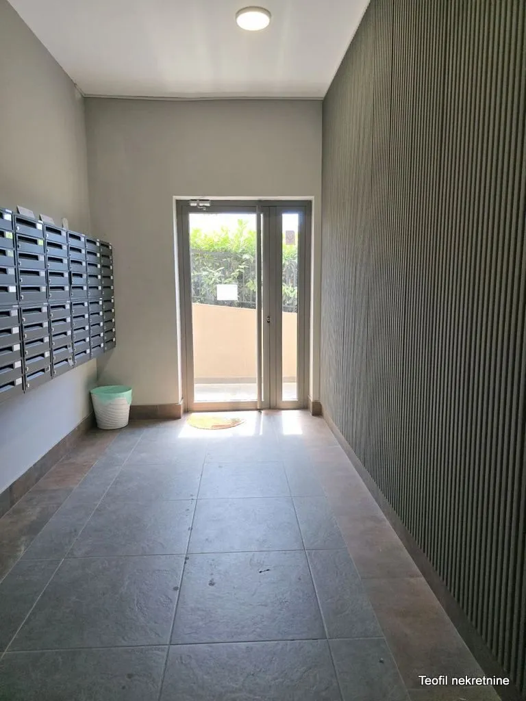 Izdavanje, dvosoban stan, 44m², Zvezdara, Zvezdara Sve Podlokacije