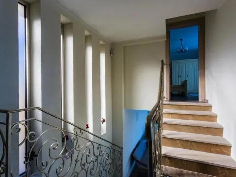 Prodaja, kuća, 240m², Tivat, Crna Gora - image 3