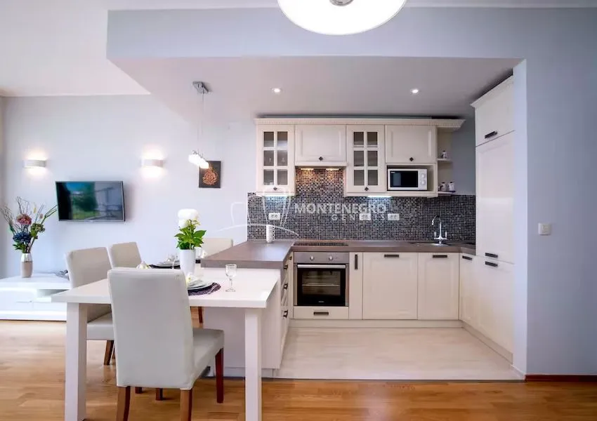 Prodaja, dvosoban stan, 99m², Prčanj, Kotor
