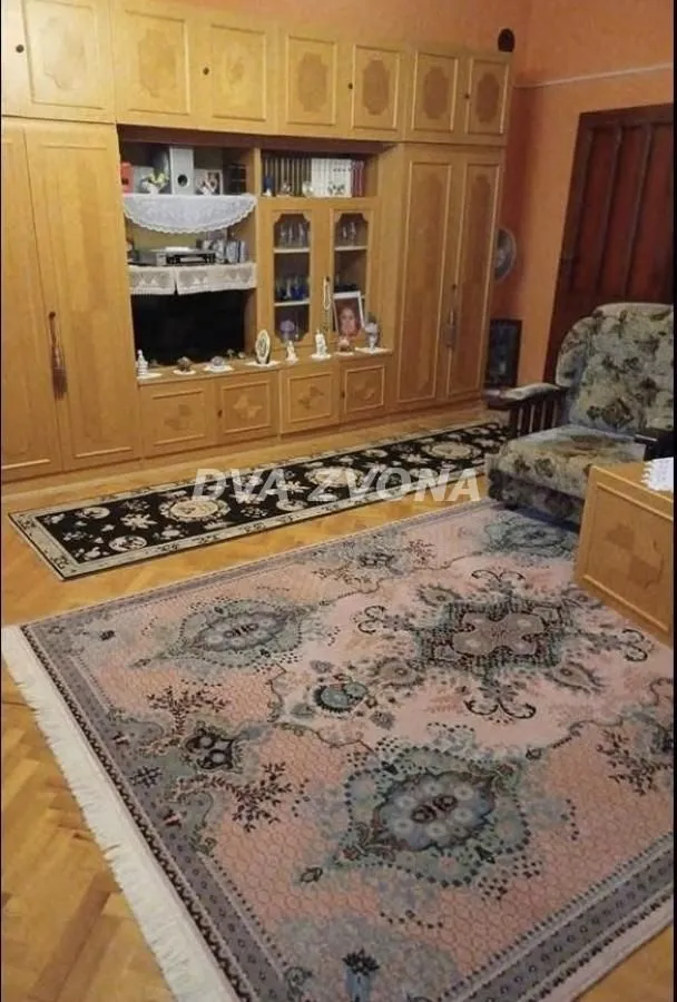 Prodaja, kuća, 192m², Novi Bečej, Zrenjanin
