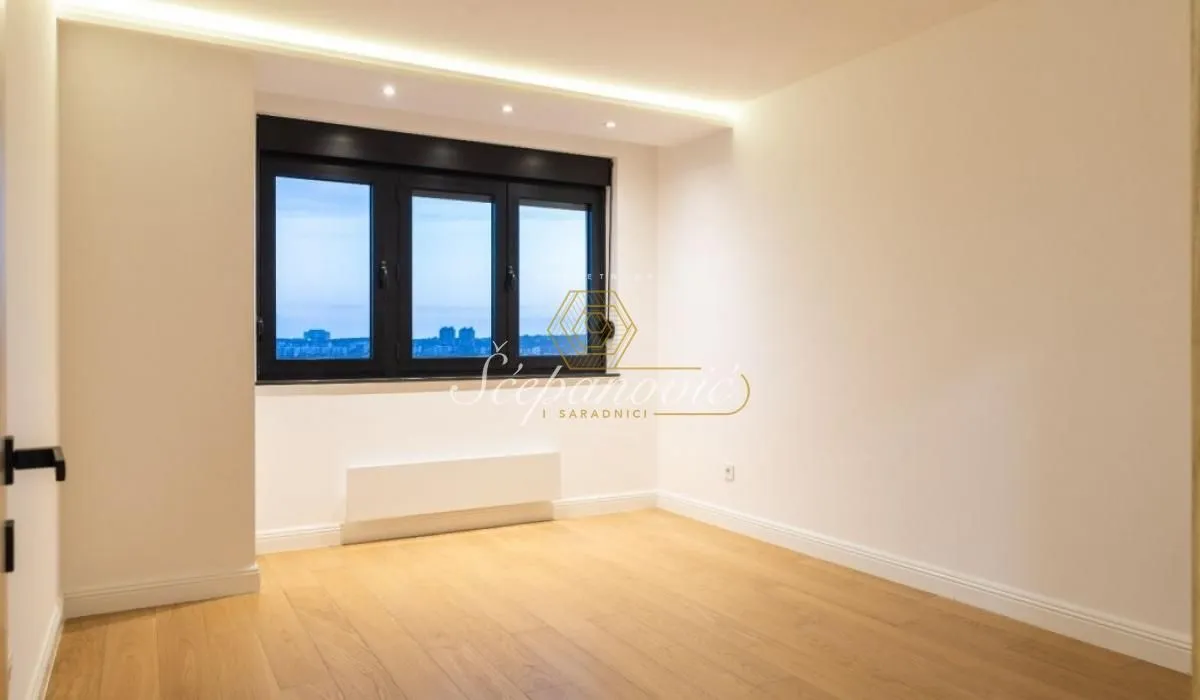 Sale, apartment, 159m², Crveni Krst, Beograd