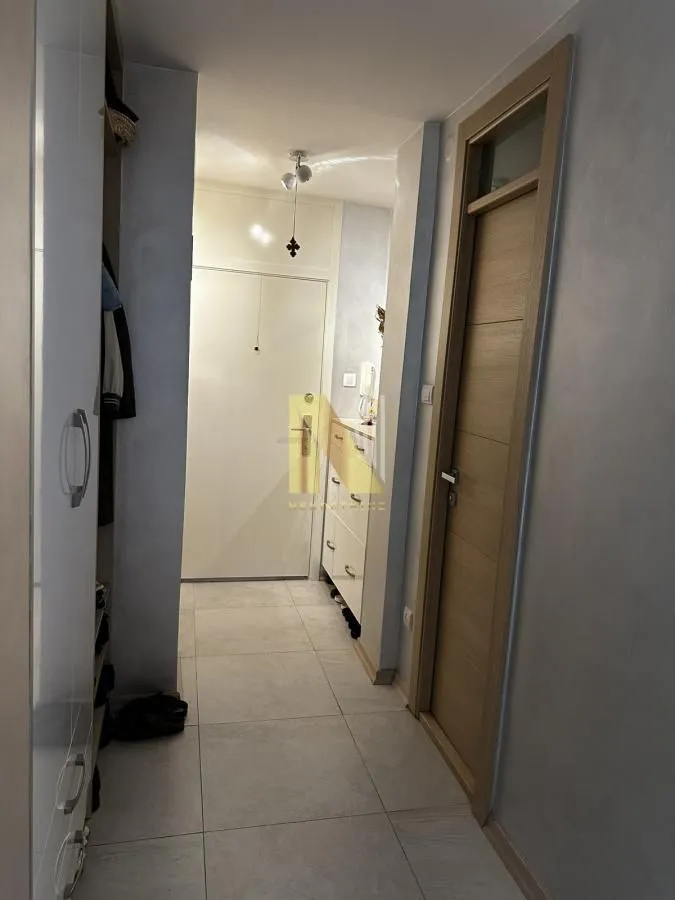 Prodaja, četvorosoban stan, 94m², Novo naselje, Novi Sad