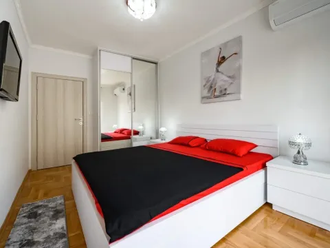 Rent, two bedroom apartment, 65m², Stari Aerodrom, Podgorica - image 12