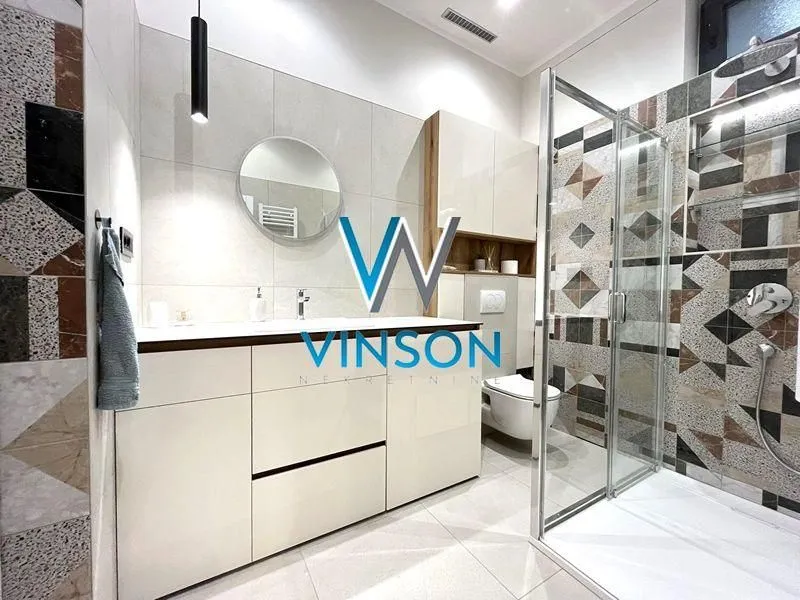 Prodaja, trosoban stan, 100m², Centar, Novi Sad