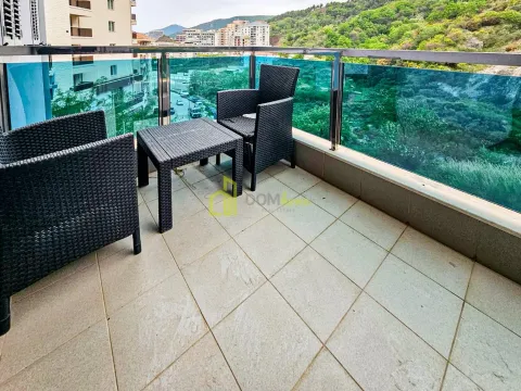 Izdavanje, dvosoban stan, 70m², Bečići, Budva - image 15