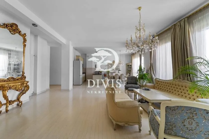 Sale, three bedroom apartment, 143m², Vukov Spomenik, Zvezdara Sve Podlokacije