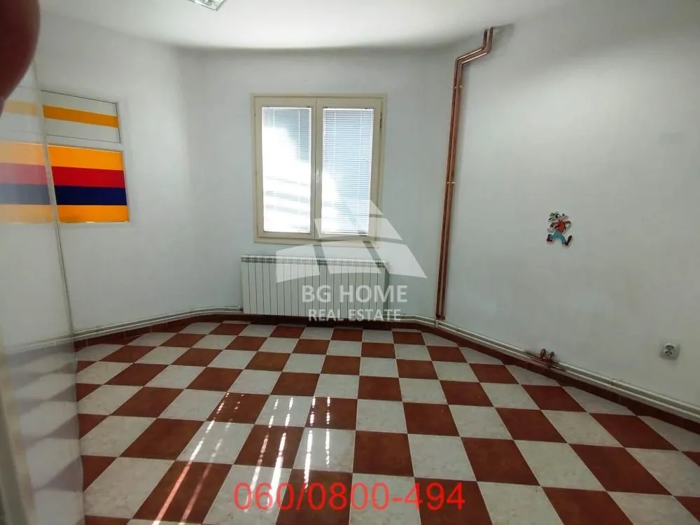 Rent, office space, 131m², Zemun Kalvarija, Zemun Sve Podlokacije