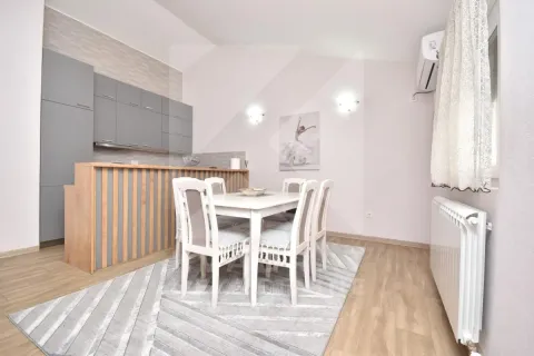 Izdavanje, dvosoban stan, 84m², Zagorič, Podgorica - image 4