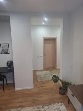 Rent, one bedroom apartment, 50m², Tivat, Crna Gora - image 13