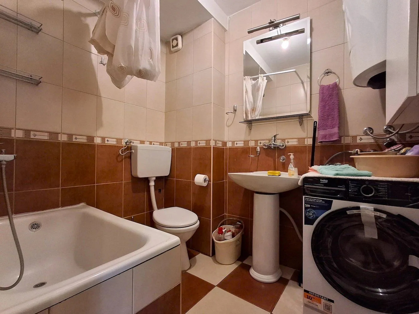 Izdavanje, jednosoban stan, 58m², Blok 6, Podgorica