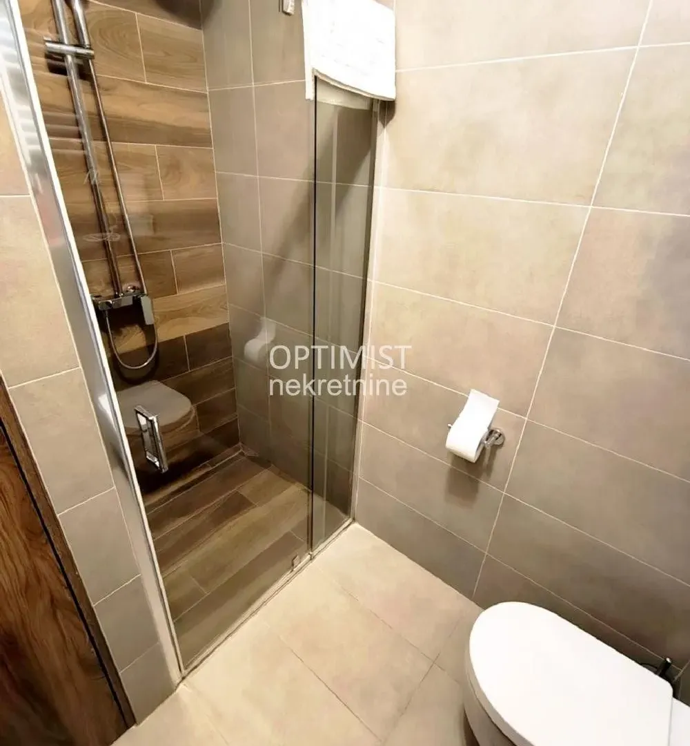 Prodaja, četvorosoban stan, 109m², Stari Grad, Beograd
