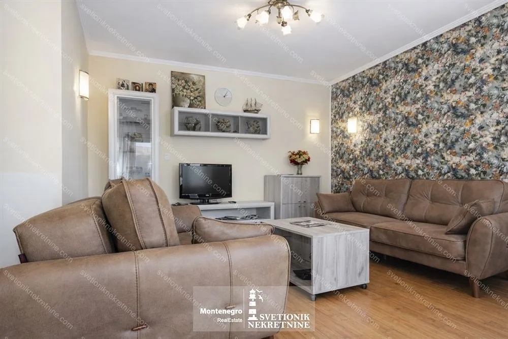 Prodaja, jednosoban stan, 60m², Centar, Podgorica