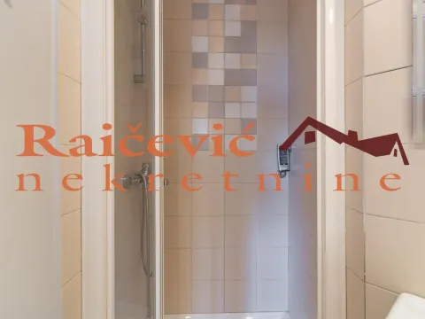 Prodaja, trosoban stan, 75m², Senjak, Beograd - image 11