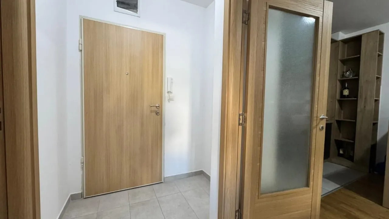 Sale, one bedroom apartment, 45m², Stari Aerodrom, Podgorica