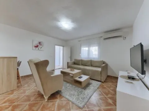 Rent, apartment, 55m², Dobre Vode, Bar - image 2