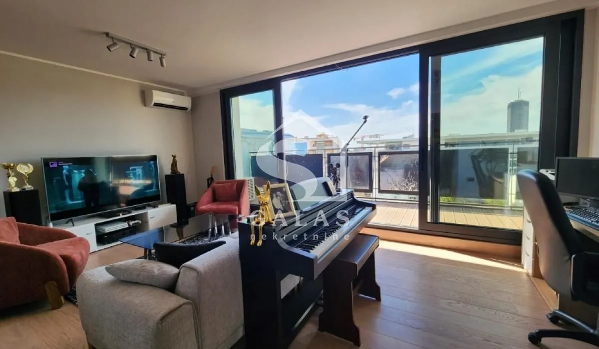 Sale, three bedroom apartment, 105m², Slavija, Vračar Sve Podlokacije