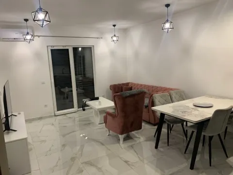 Rent, two bedroom apartment, 56m², Radovanići, Herceg Novi - image 12