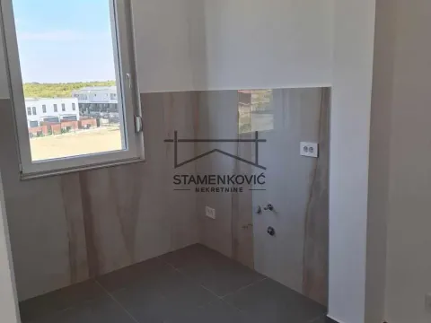 Prodaja, četvorosoban stan, 85m², Mišeluk, Petrovaradin - image 14