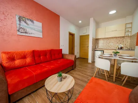 Rent, one bedroom apartment, 38m², Sutomore, Bar - image 9