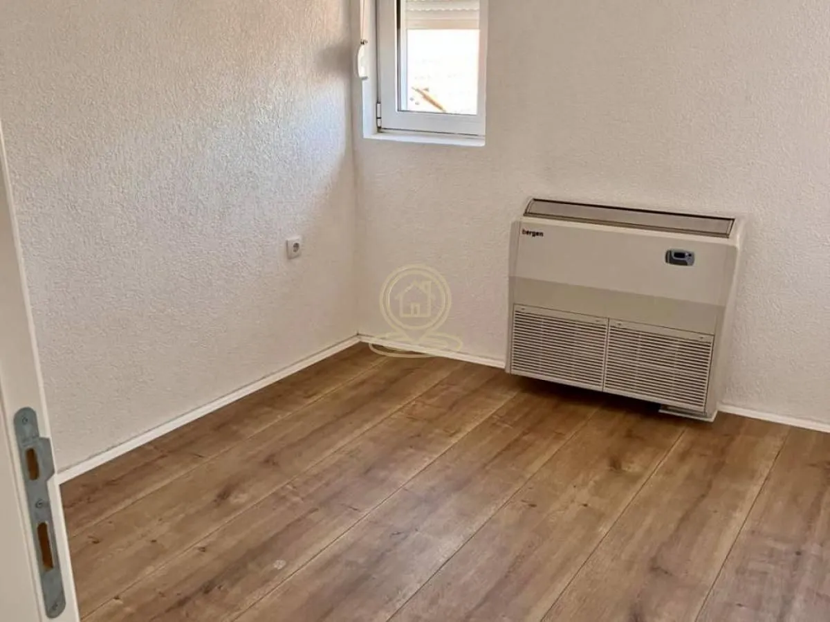Rent, four bedroom apartment, 80m², Medijana, Niš
