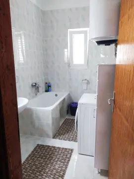 Rent, house, 200m², Stari Aerodrom, Podgorica - image 5