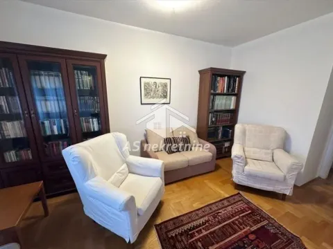 Izdavanje, četvorosoban stan, 117m², Kalenić Pijaca, Vračar Sve Podlokacije - image 5