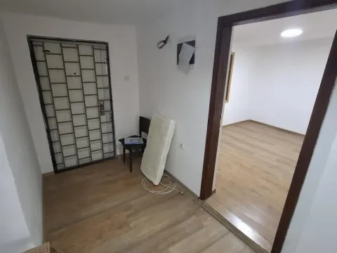Rent, office space, 50m², Podbara, Novi Sad Sve Podlokacije - image 5