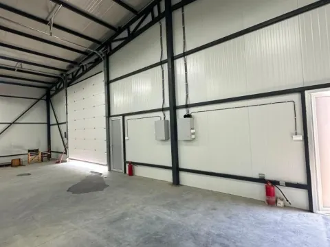 Izdavanje, poslovni prostor, 820m², Čukarica, Beograd - image 8