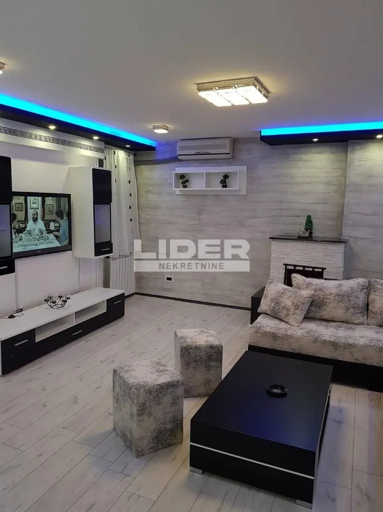 Rent, two bedroom apartment, 52m², Stari Grad, Beograd