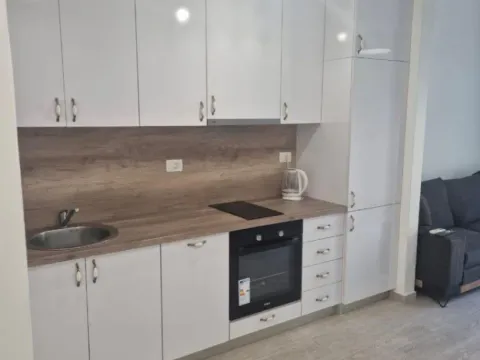 Izdavanje, garsonjera, 33m², Bečići, Budva - image 4