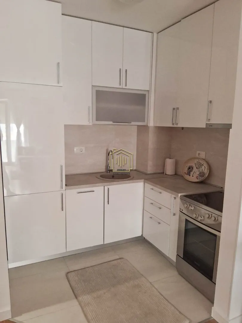 Prodaja, jednosoban stan, 40m², Central Point, Podgorica