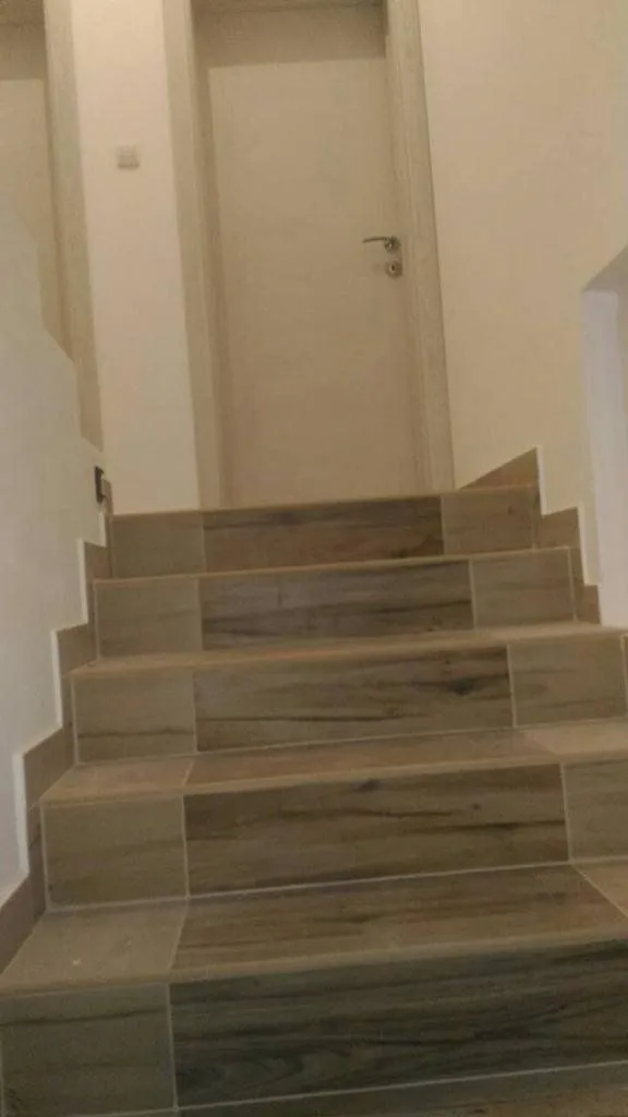 Rent, house, 200m², Blok 9, Podgorica