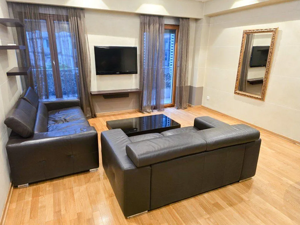 Izdavanje, jednosoban stan, 55m², Centar, Podgorica
