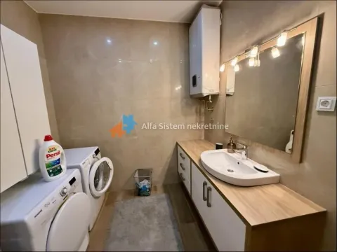 Rent, four bedroom apartment, 185m², Neimar, Vračar Sve Podlokacije - image 9