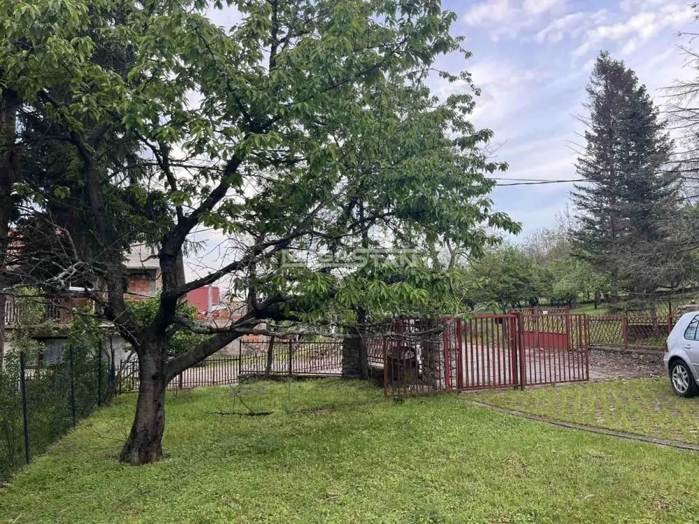 Prodaja, kuća, 450m², Boleč, Grocka