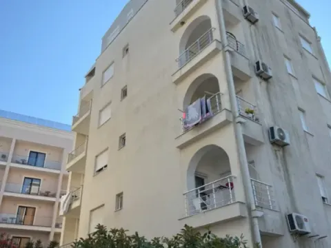 Sale, one bedroom apartment, 62m², Ulcinj, Crna Gora - image 6