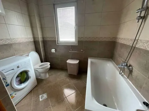 Rent, one bedroom apartment, 85m², Tivat, Crna Gora - image 10