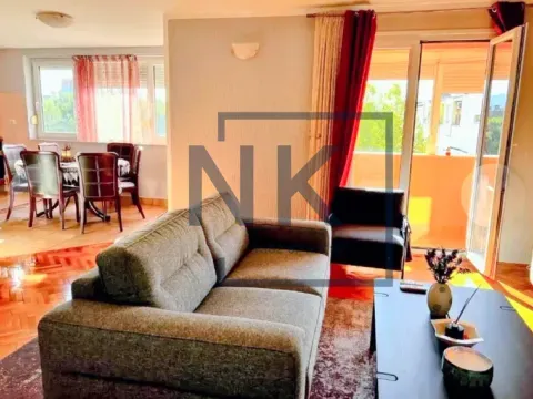 Sale, three bedroom apartment, 101m², Centar, Podgorica - image 2
