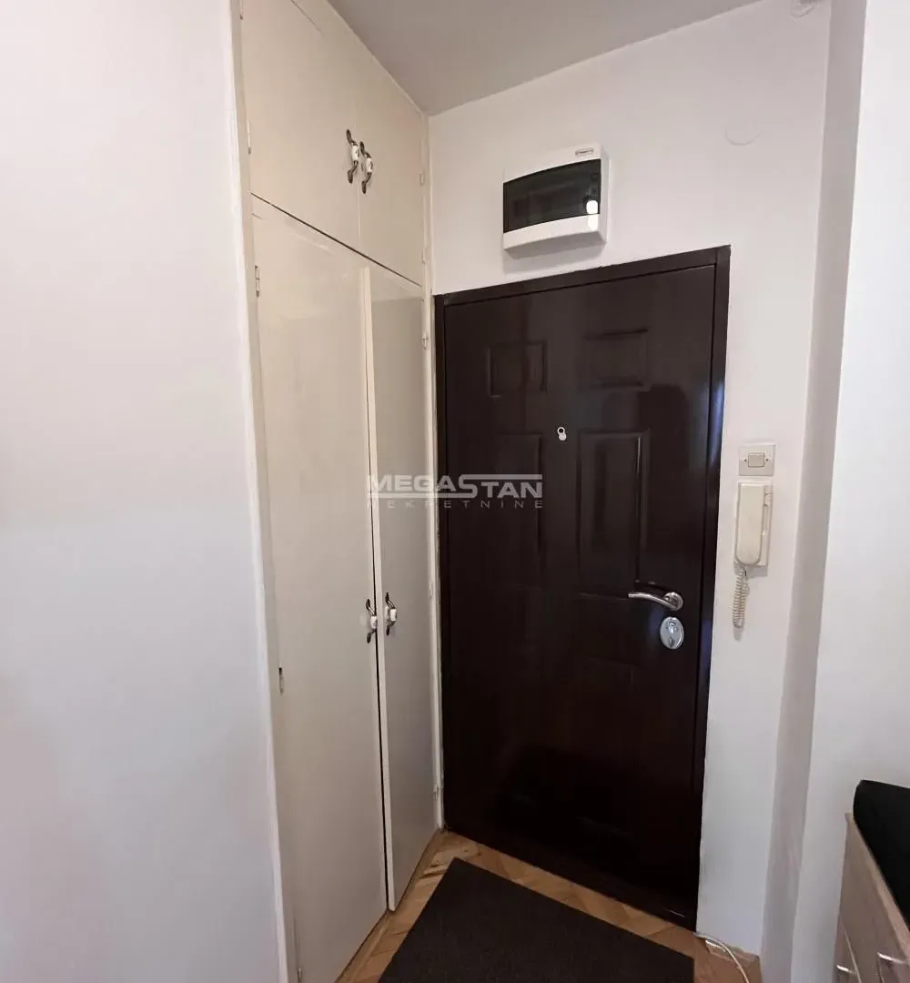 Prodaja, dvosoban stan, 40m², Novi Beograd Sve Podlokacije, Beograd