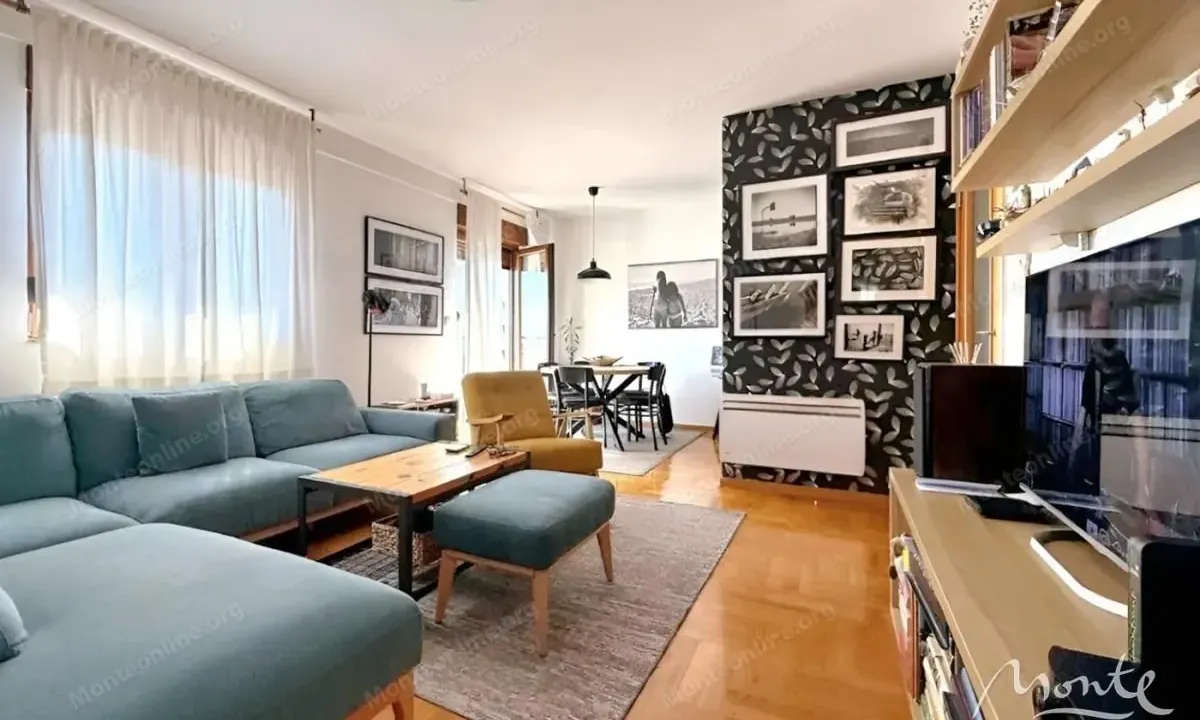 Prodaja, trosoban stan, 81m², Stari Aerodrom, Podgorica