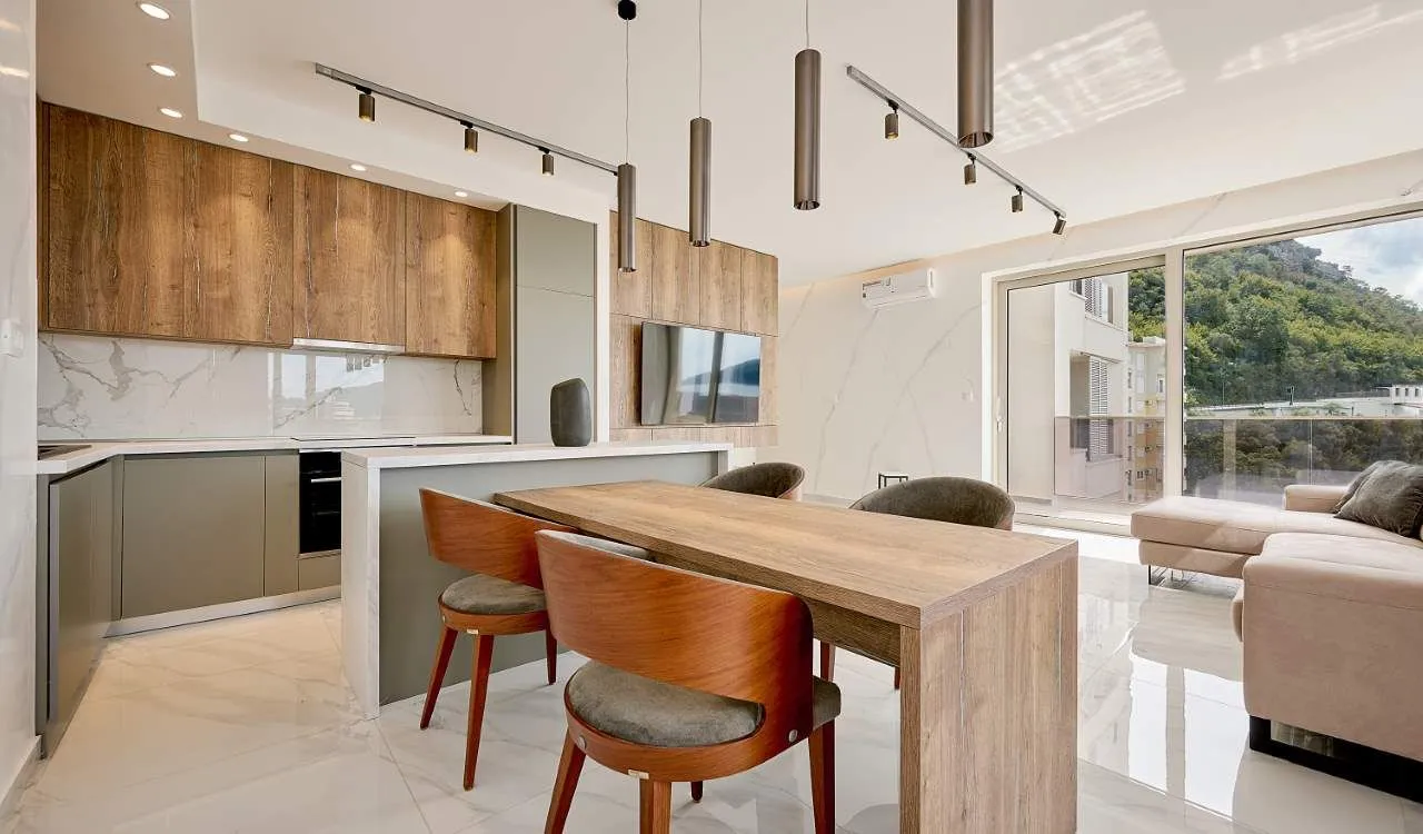 Prodaja, dvosoban stan, 90m², Rafailovići, Budva