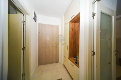 Rent, one bedroom apartment, 49m², Central Point, Podgorica - image 8