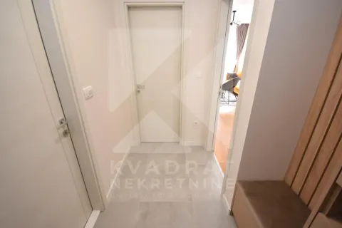Rent, one bedroom apartment, 47m², Central Point, Podgorica - image 9
