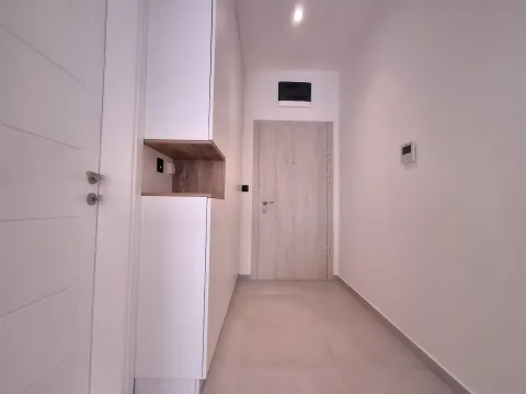 Rent, apartment, 40m², Gorica C, Podgorica - image 8