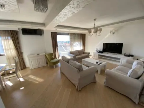 Prodaja, trosoban stan, 115m², Gorica C, Podgorica