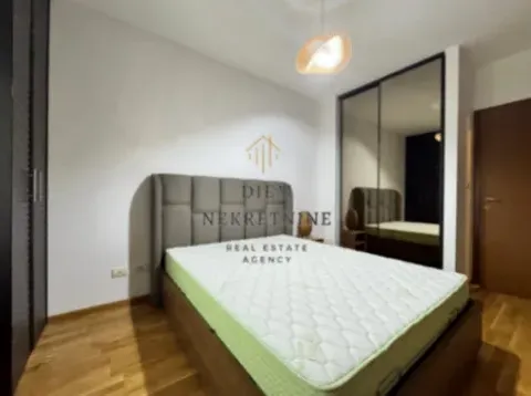 Izdavanje, jednosoban stan, 52m², City Kvart, Podgorica - image 9