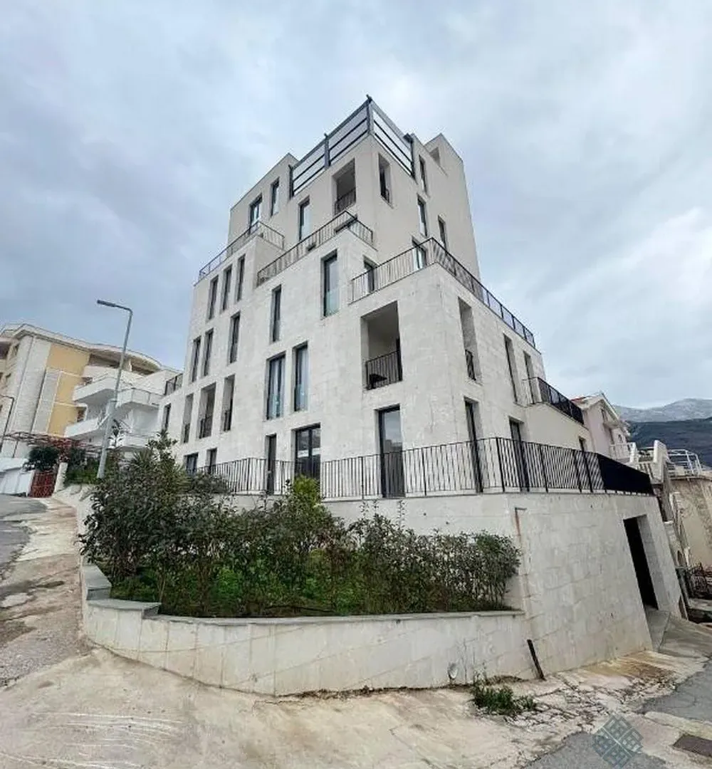 Sale, two bedroom apartment, 200m², Ivanovići, Budva